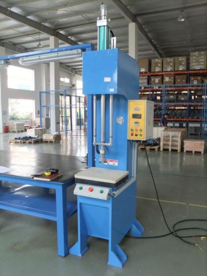 數(shù)控鉚接機|液壓壓裝機
